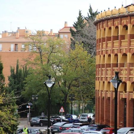 Amplio Apartamento Plaza De Toros Zaragoza Exteriör bild