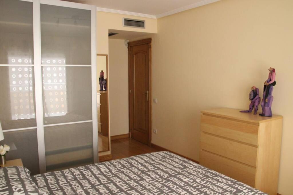 Amplio Apartamento Plaza De Toros Zaragoza Exteriör bild